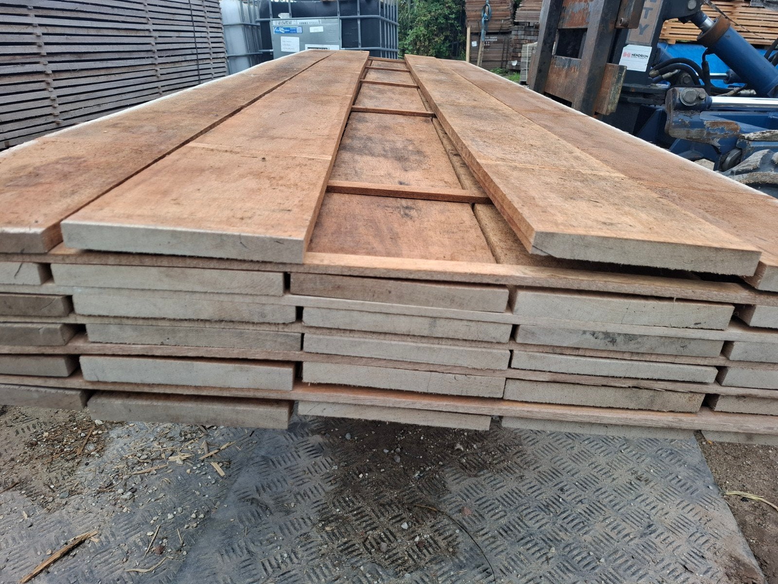 partij 29 st hardhout beschoeiing planken 4 m bezorgen mogel, Ophalen, Planken, Nieuw, Hardhout