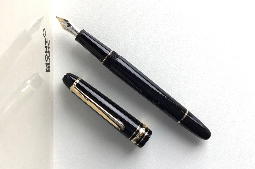 Montblanc Meisterstück Classique Chopin Gold 145 vulpen (M), Ophalen of Verzenden, Zo goed als nieuw, Vulpen, Mont Blanc