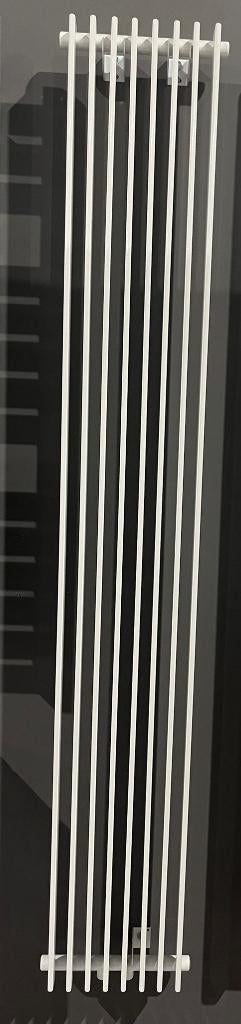 Slanke verticale buisradiator in wit – ruimtebesparend, Ophalen, Nieuw