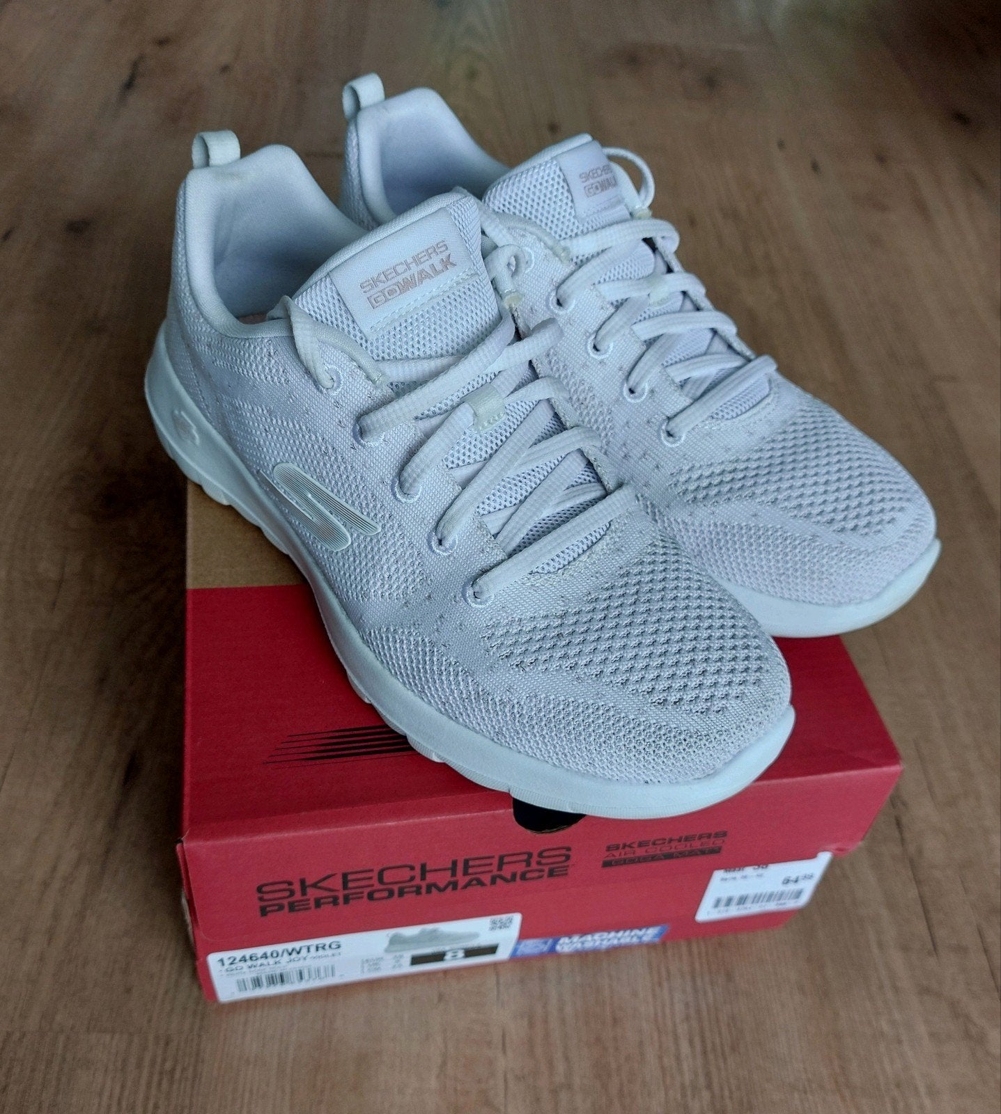 Skechers Go Walk Joy dames sneakers maat 38 wit/violet, Kleding | Dames, Schoenen, Skechers, Wit, Ophalen of Verzenden, Sneakers of Gympen