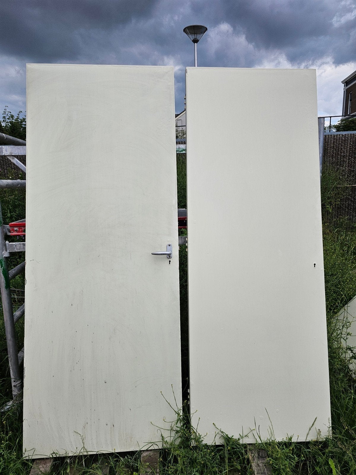 GRATIS deuren: 4x binnendeuren, 1x buitendeur, glas en hout, Doe-het-zelf en Verbouw, Deuren en Horren, Ophalen, Gebruikt, Binnendeur