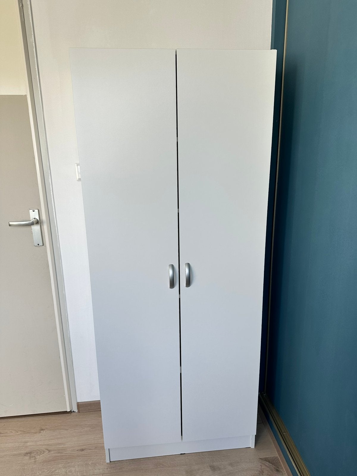 Witte kast van de Gamma, Ophalen, Zo goed als nieuw, 25 tot 50 cm, 150 tot 200 cm