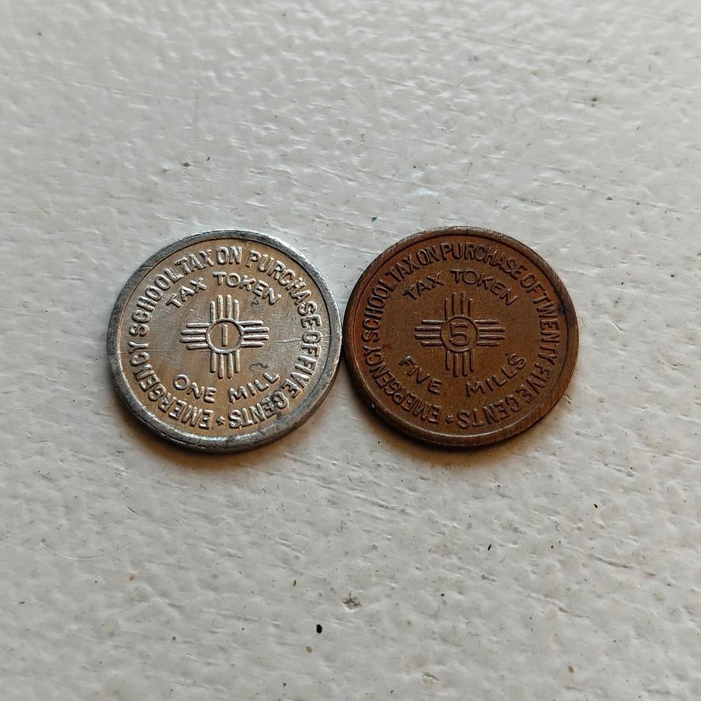 New Mexico tax tokens 1 en 5 mills 1936, Ophalen of Verzenden, Overige materialen