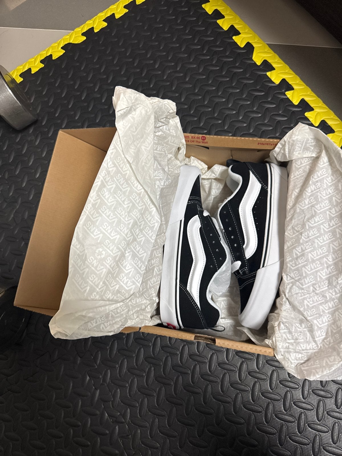 Vans Knu Skool Zwart/Wit beschikbaar in maat 39,40,41, Kleding | Dames, Ophalen of Verzenden, Nieuw, Zwart, Sneakers of Gympen