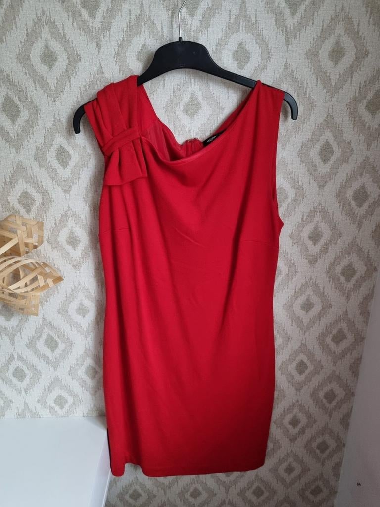 Mango nette jurk Feestjurk of od, Ophalen of Verzenden, Zo goed als nieuw, Rood, Boven de knie