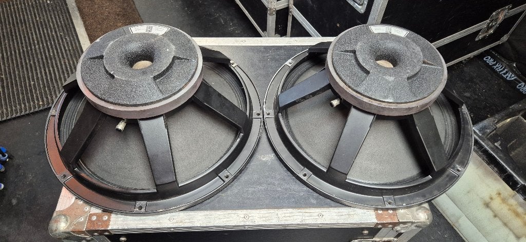 Beyma 18GT200 46 cm luidspreker 18 inch bas speaker, Gebruikt, Subwoofer, Ophalen, 150 watt of meer