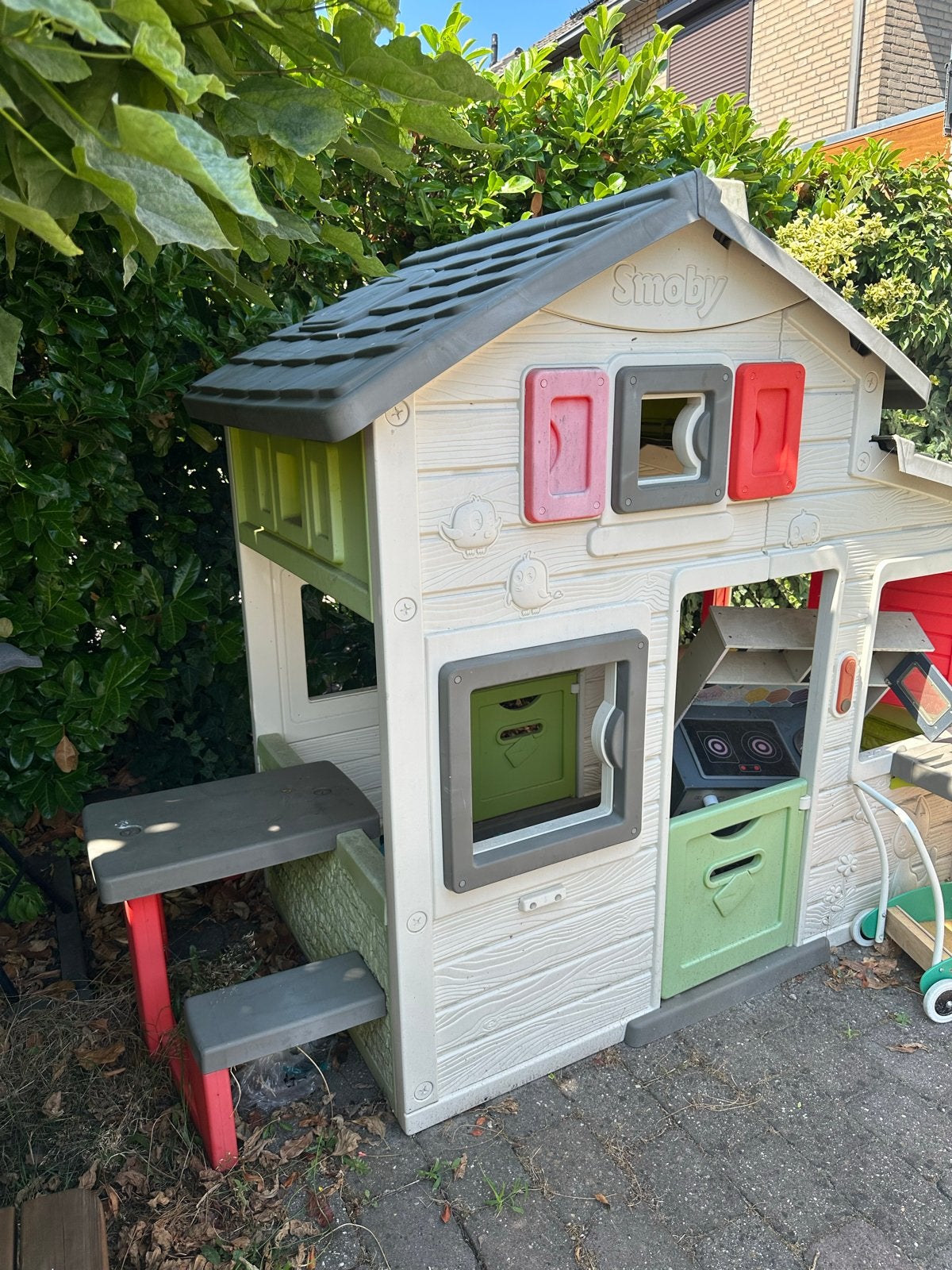 Smoby Speelhuisje met keuken en picknicktafel, Ophalen, Gebruikt, Kunststof