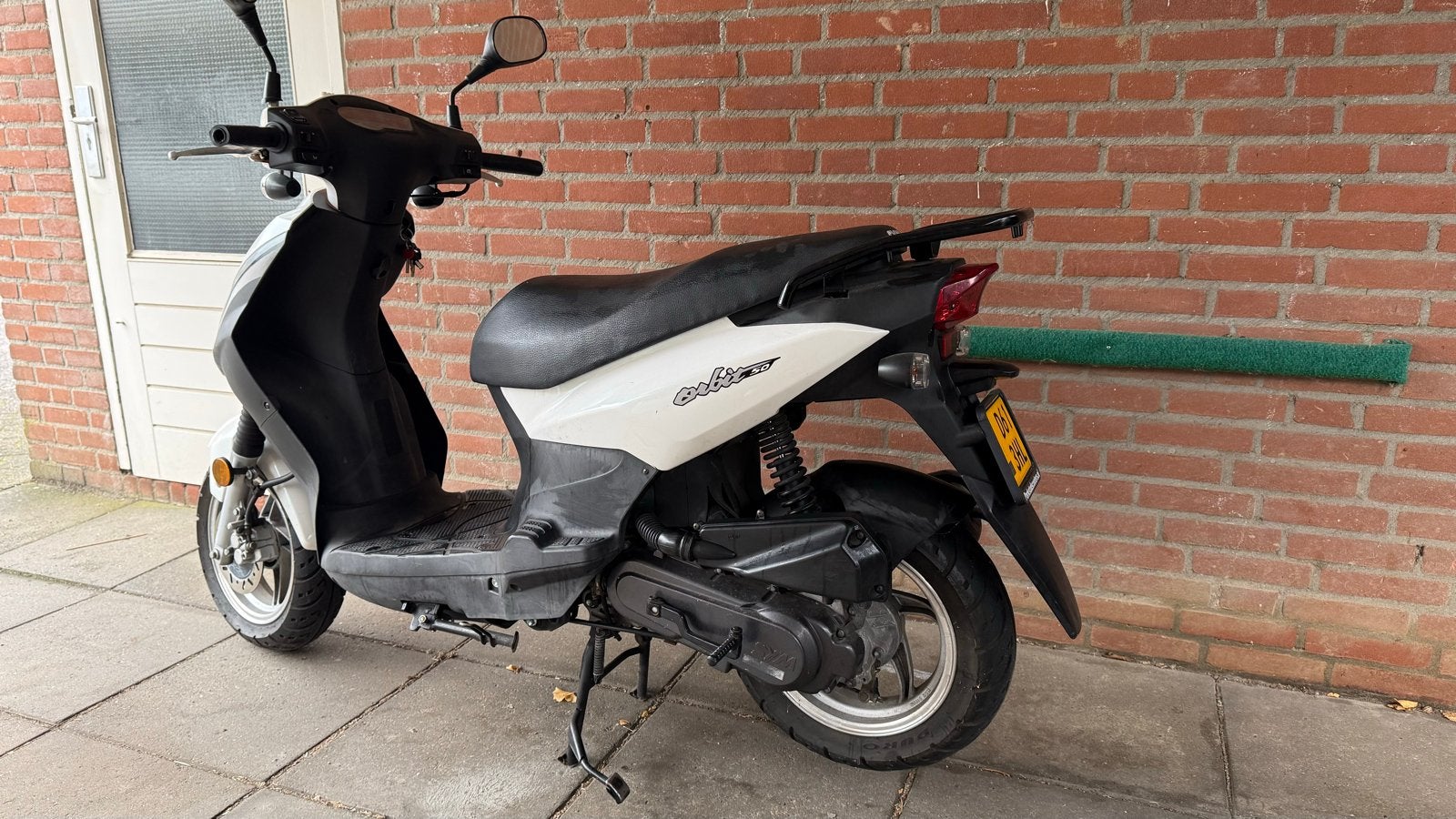 SYM Orbit II scooter - Wit, 2014, 7997 km, Fietsen en Brommers, Ophalen, Gebruikt, Maximaal 45 km/u, Benzine