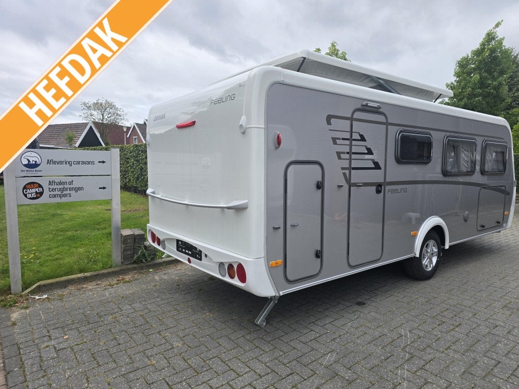 Eriba Feeling 515 stapelbed, hefdak en mover, Dwarsbed, Schokbreker, Bedrijf, Treinzit
