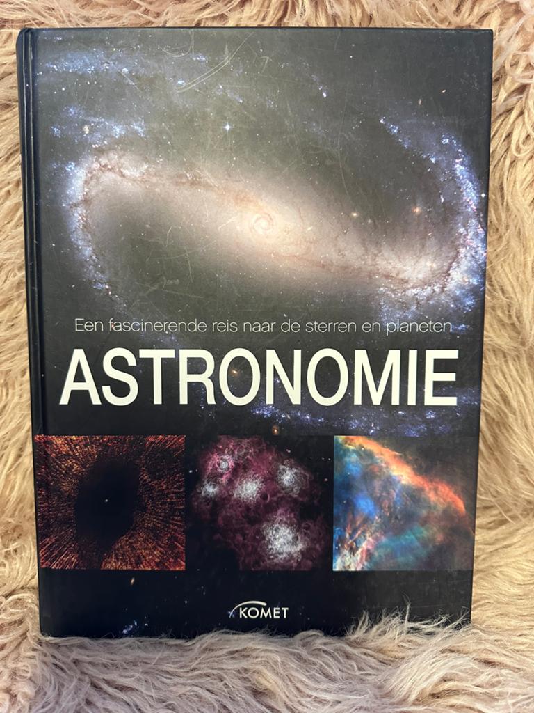 Astronomie/ Een fascinerende reis naar de sterrenen planeten, Ophalen of Verzenden, Zo goed als nieuw, Natuurwetenschap