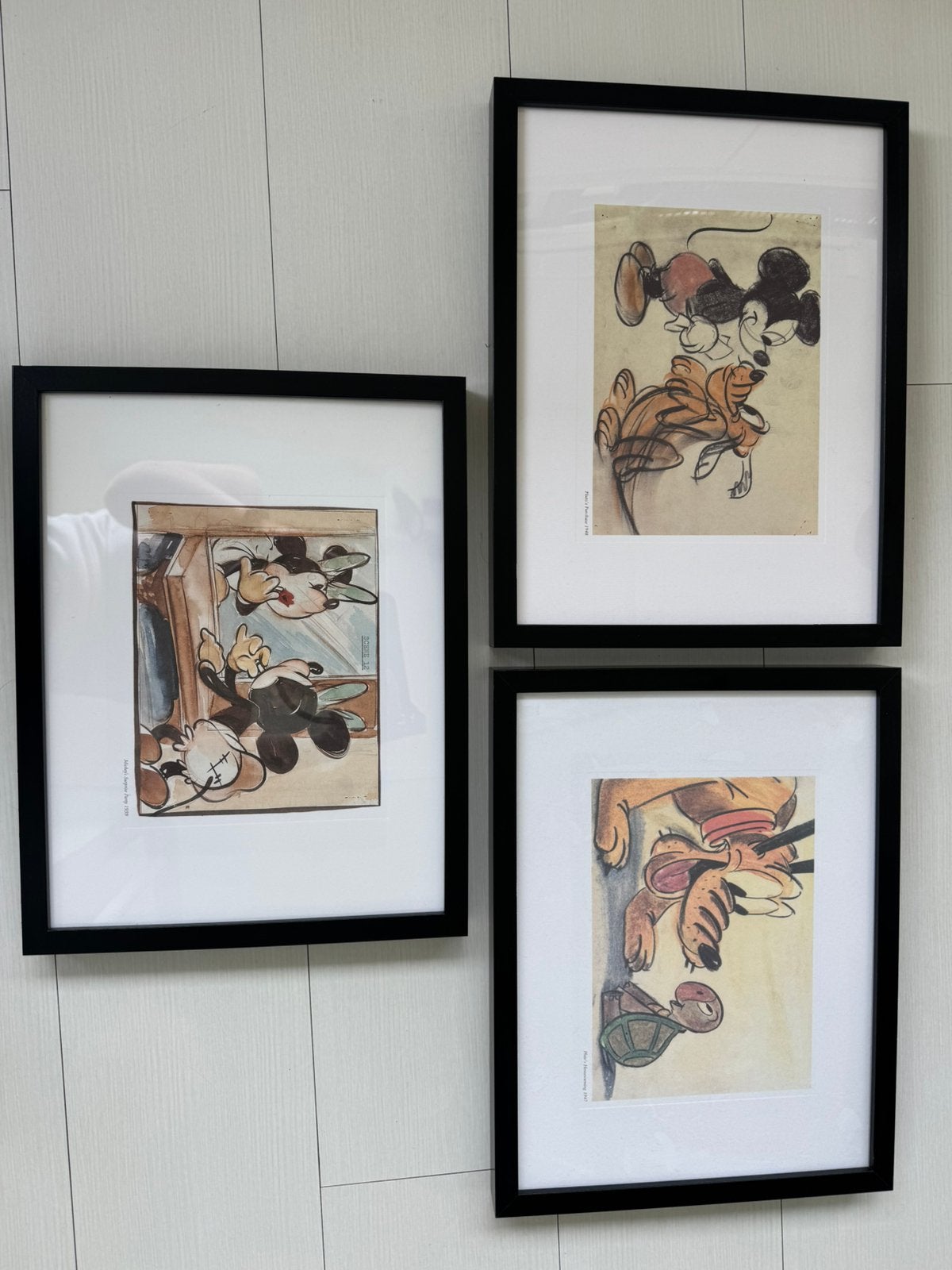 Drie Disney schetsen in lijst 42,5x32,5, Antiek en Kunst, Kunst | Litho's en Zeefdrukken, Ophalen