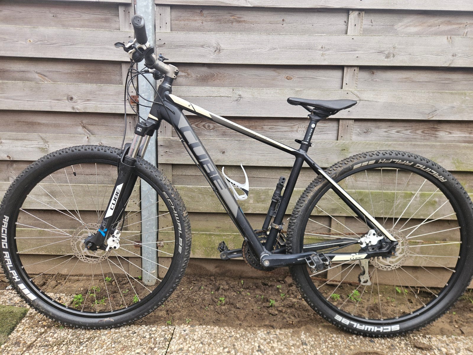 Cube mountainbike, zwart/wit, schijfremmen, Gebruikt, Hardtail, Heren, Schijfrem