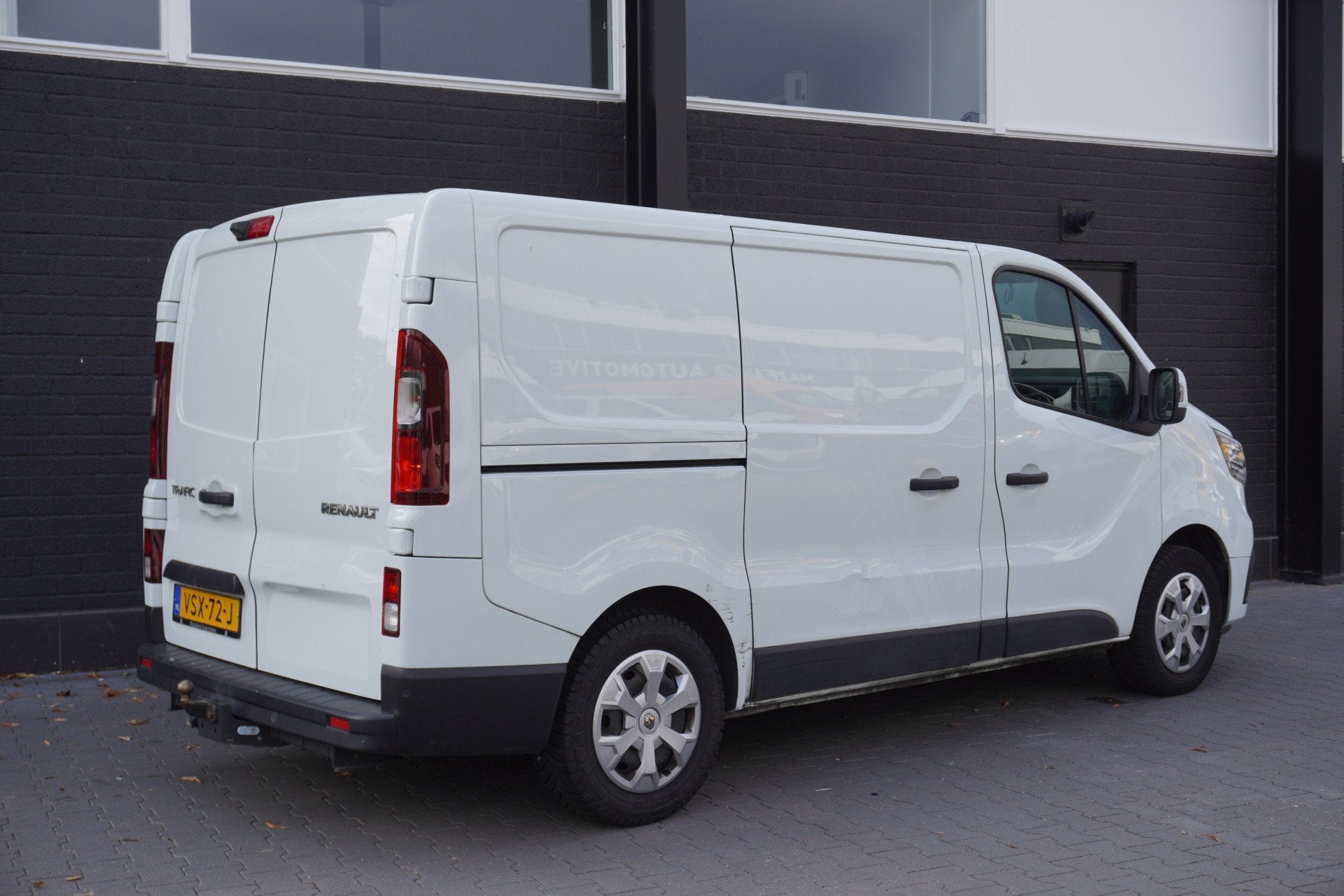 Renault Trafic 2.0 dCi 110PK EURO 6 - Airco - Navi - Cruise, Voorwielaandrijving, Stof, Gebruikt, 4 cilinders
