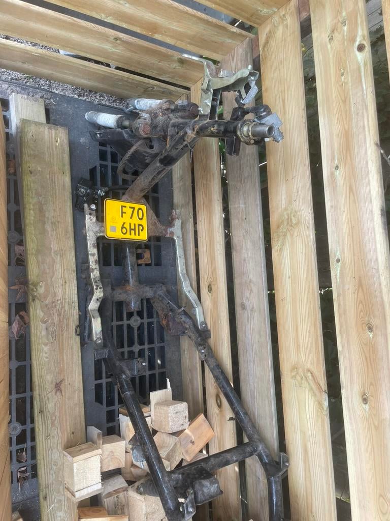 Peugeot v-clic brom frame, Ophalen of Verzenden, Zo goed als nieuw, Palen