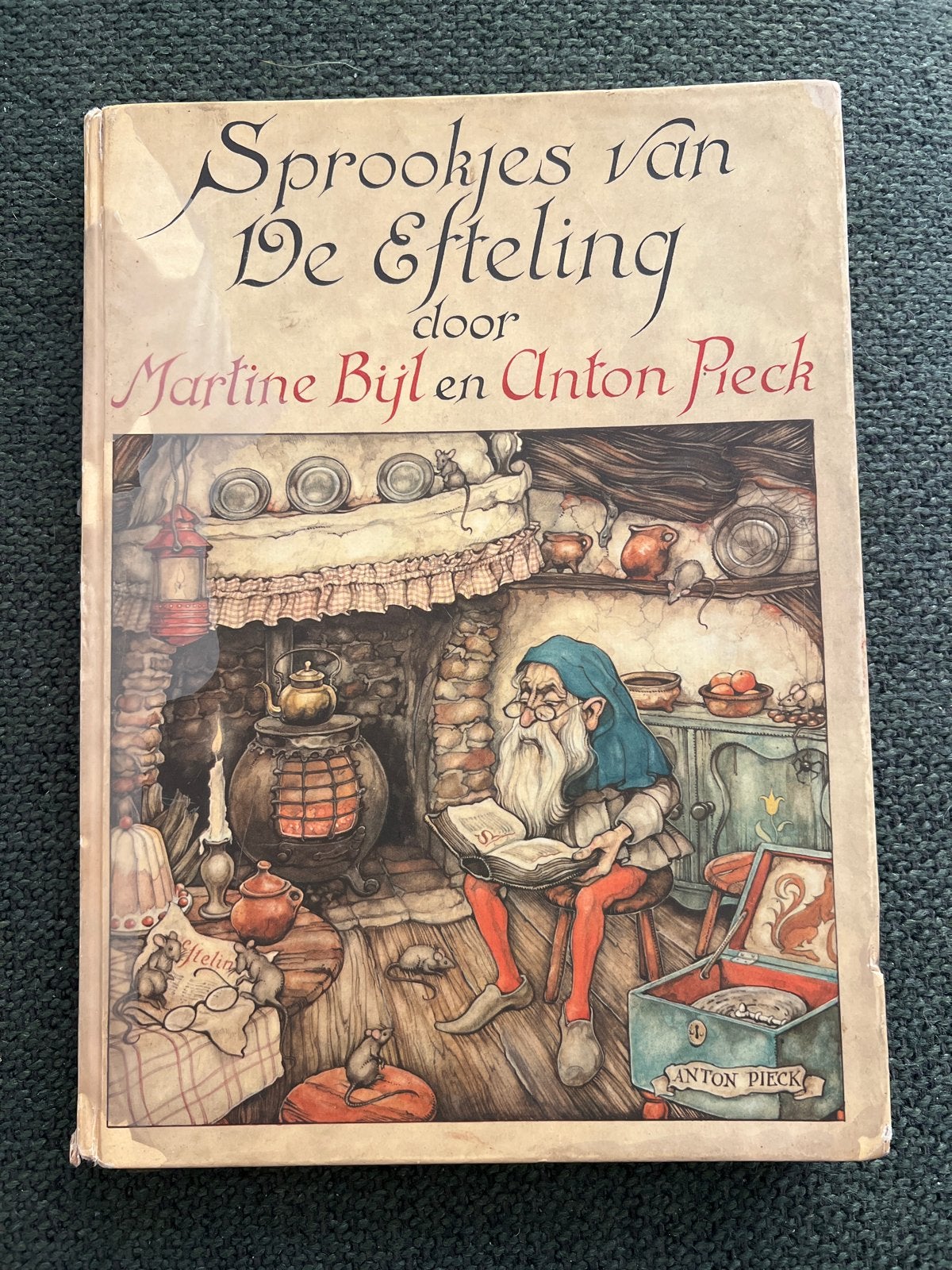 Sprookjes van De Efteling door Martine Bijl en Anton Pieck, Ophalen of Verzenden, Gelezen