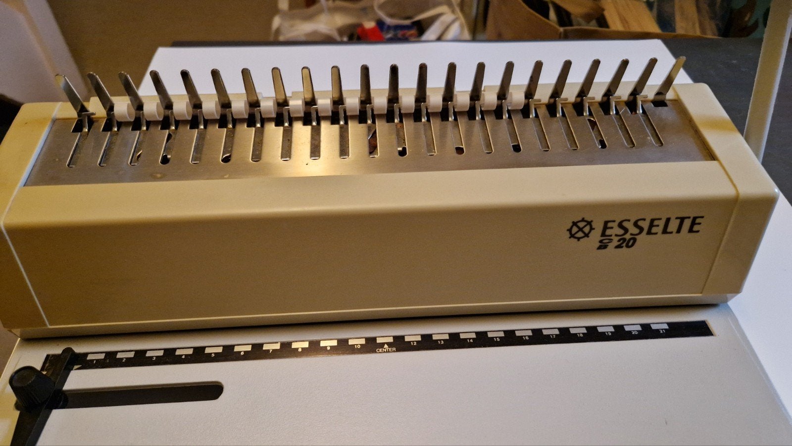 Esselte EB20 Bindmachine met GBC Binding Combs, Esselte, Gebruikt, Onbekend, Ophalen of Verzenden