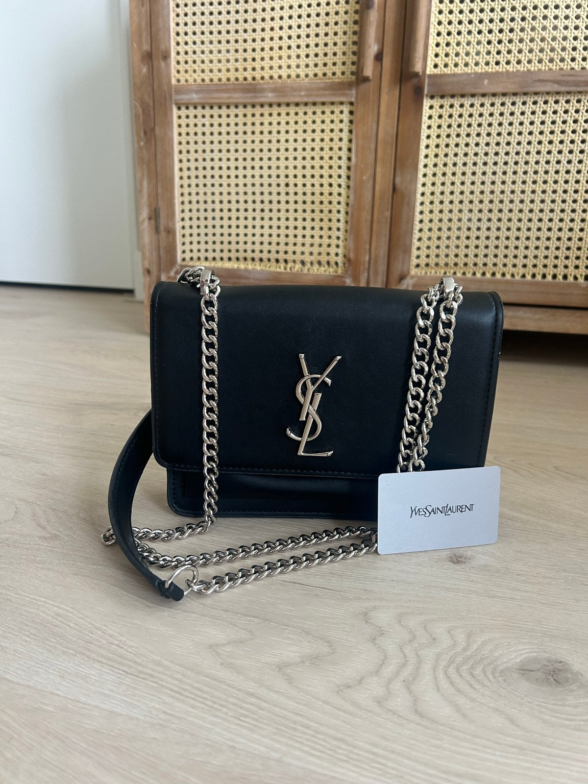 Stijlvolle Zwarte YSL Schoudertasje met Zilveren Ketting, Ophalen of Verzenden, Zo goed als nieuw, Zwart, Schoudertasje