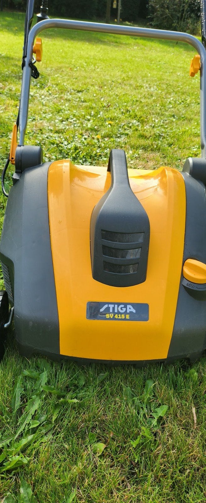 Stiga SV 415E Verticuteermachine met Beluchtingsrol, Tuin en Terras, Ophalen, Zo goed als nieuw, Elektrisch, Stiga