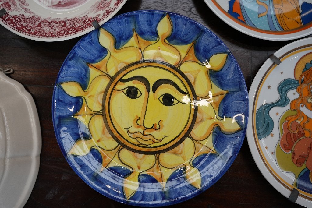 Handbeschilderd decoratief wandbord met zonnegezicht, Antiek en Kunst, Ophalen