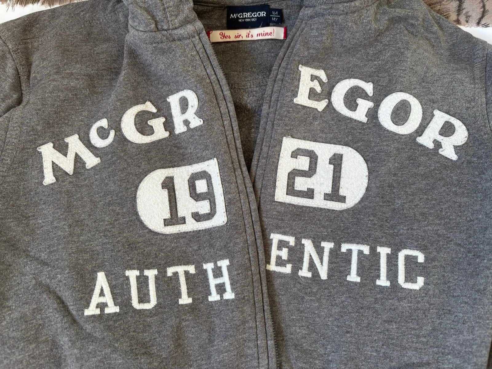 McGregor Hoodie Grijs Maat 164 - Zo goed als nieuw, Ophalen of Verzenden, Zo goed als nieuw, Jongen of Meisje, Trui of Vest