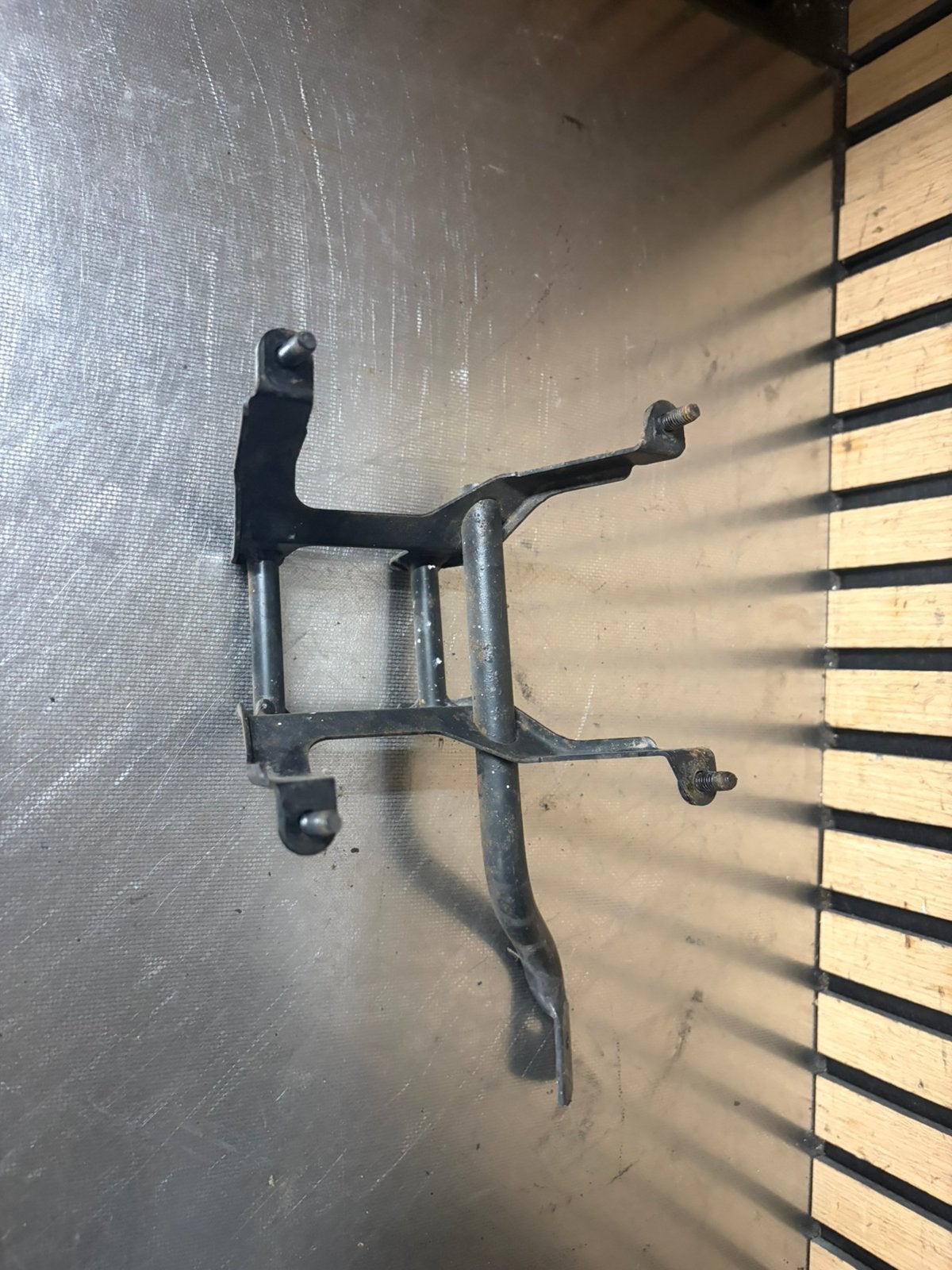 piaggio quartz radiateur beugel, Ophalen