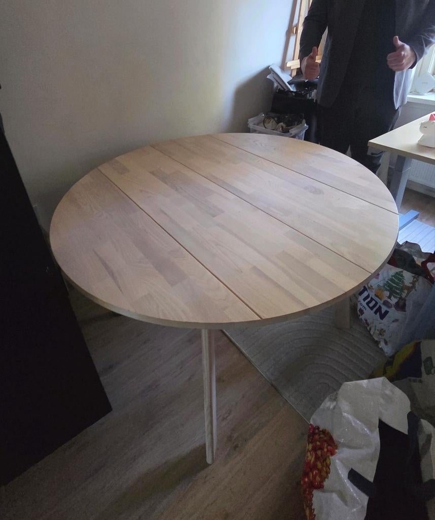 Ronde eettafel 110 cm licht eiken hout, Huis en Inrichting, Complete inboedels, Ophalen