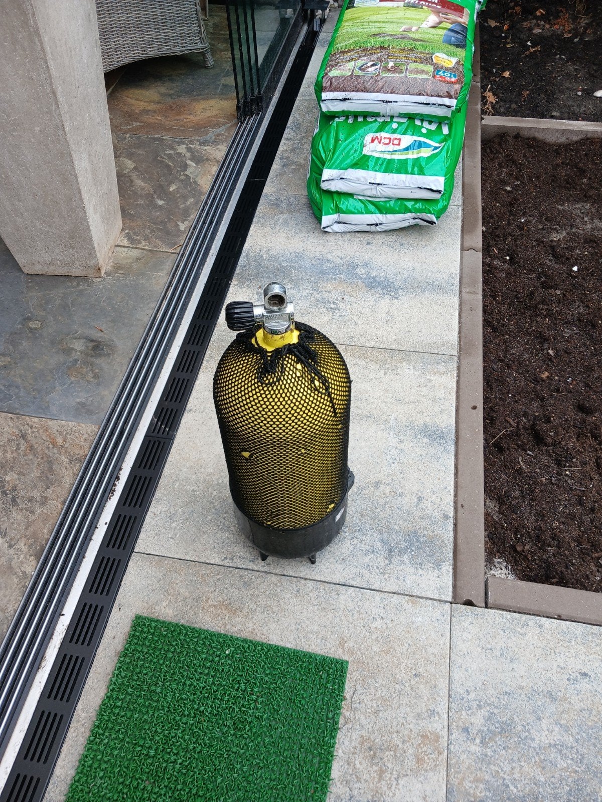 12 liter duikfles bommetje met verlopen keuring, Ophalen of Verzenden