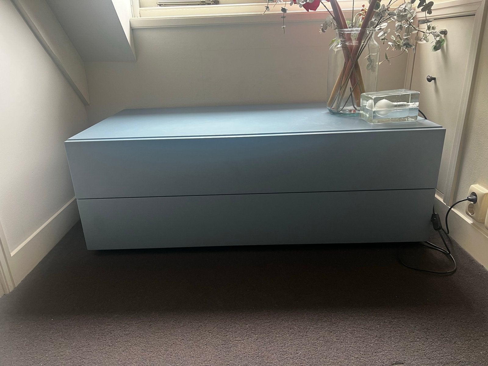 Lage ladekast van Porro - Italiaans design, Huis en Inrichting, Ophalen, 100 tot 150 cm, 1 of 2 laden, Zo goed als nieuw