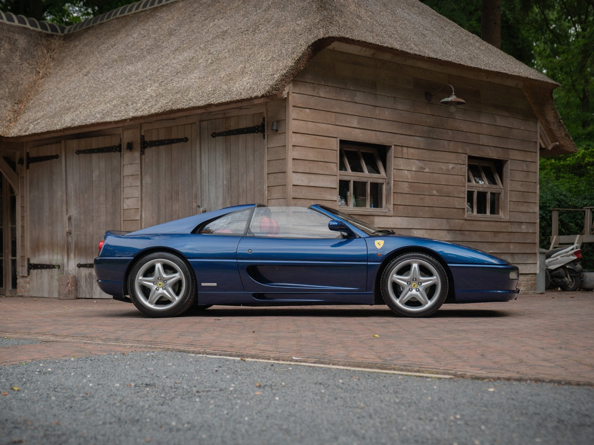Ferrari F355 GTS F1 | Origineel Nederlands (bj 1998), Auto's, Automaat, Dealer onderhouden, Achterwielaandrijving, Cabriolet
