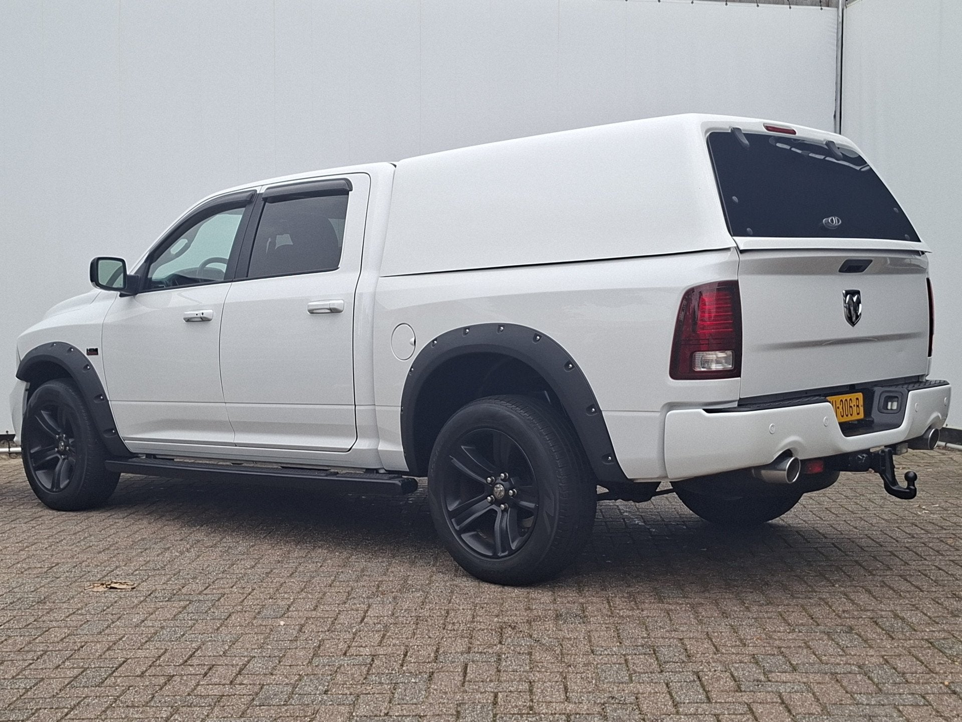 Dodge Ram 1500 5.7 V8 Quad Cab 6'4 LPG Trekhaak Pano Widebod, Auto's, Automaat, Euro 5, Achterwielaandrijving, Gebruikt