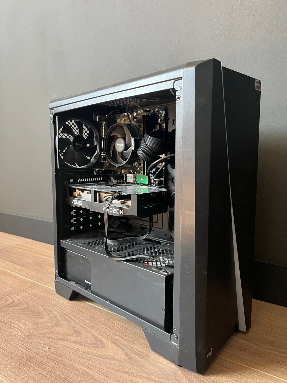 Gaming PC - AMD Ryzen 5 3600X, RX 6600, 16GB RAM, RGB, Computers en Software, Desktop Pc's, Ophalen, Gebruikt, HDD, Gaming