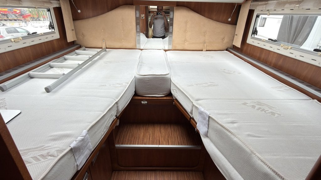 Zeer luxe en Bomvol! De Laika Kreos 5009 Uit 2016|65dkm|150P, Caravans en Kamperen, Campers, Ringverwarming, Fiat, Bedrijf, L-zit