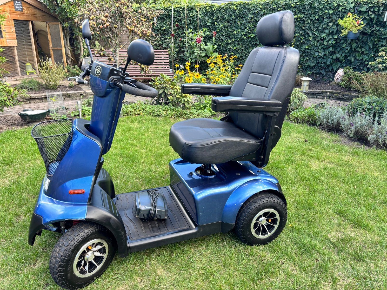 Afikim 4 wiel scootmobiel, Ophalen, Zo goed als nieuw