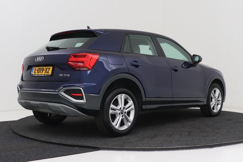 Audi Q2 35 TFSI Advanced edition | Org NL | CarPlay | Camera, Auto's, Audi, Stof, 4 cilinders, 150 pk, Blauw