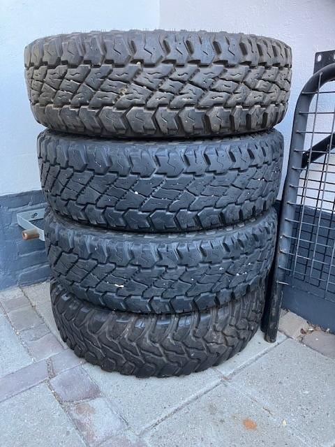 T.E.A.B.  Cooper Discoverer S/T Maxx  225/75R16, Auto-onderdelen, Banden en Velgen, Ophalen, Gebruikt, 16 inch, All Season