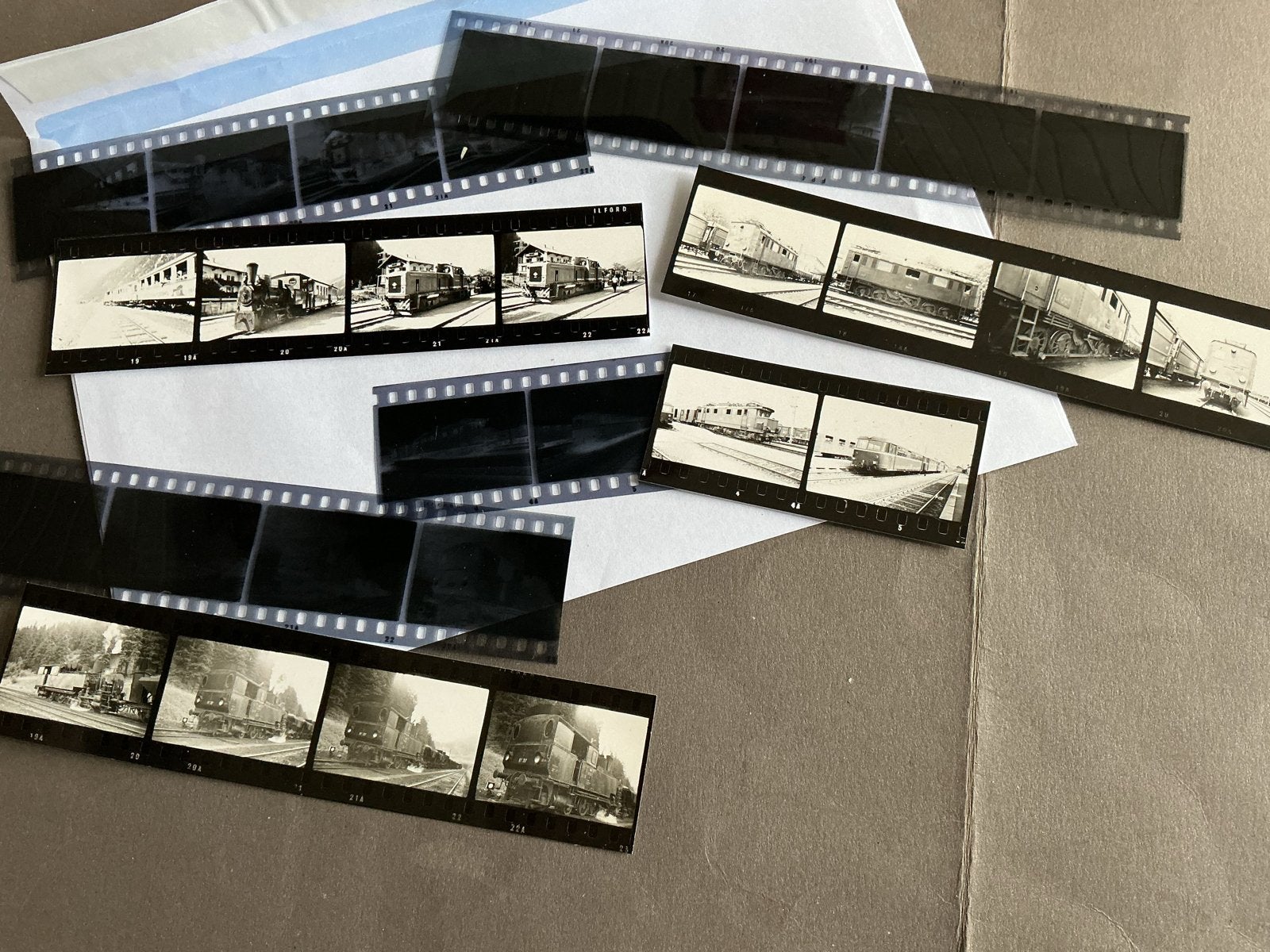 Zwart-wit filmstroken met treinen, Verzenden, Gebruikt, Trein, Overige typen