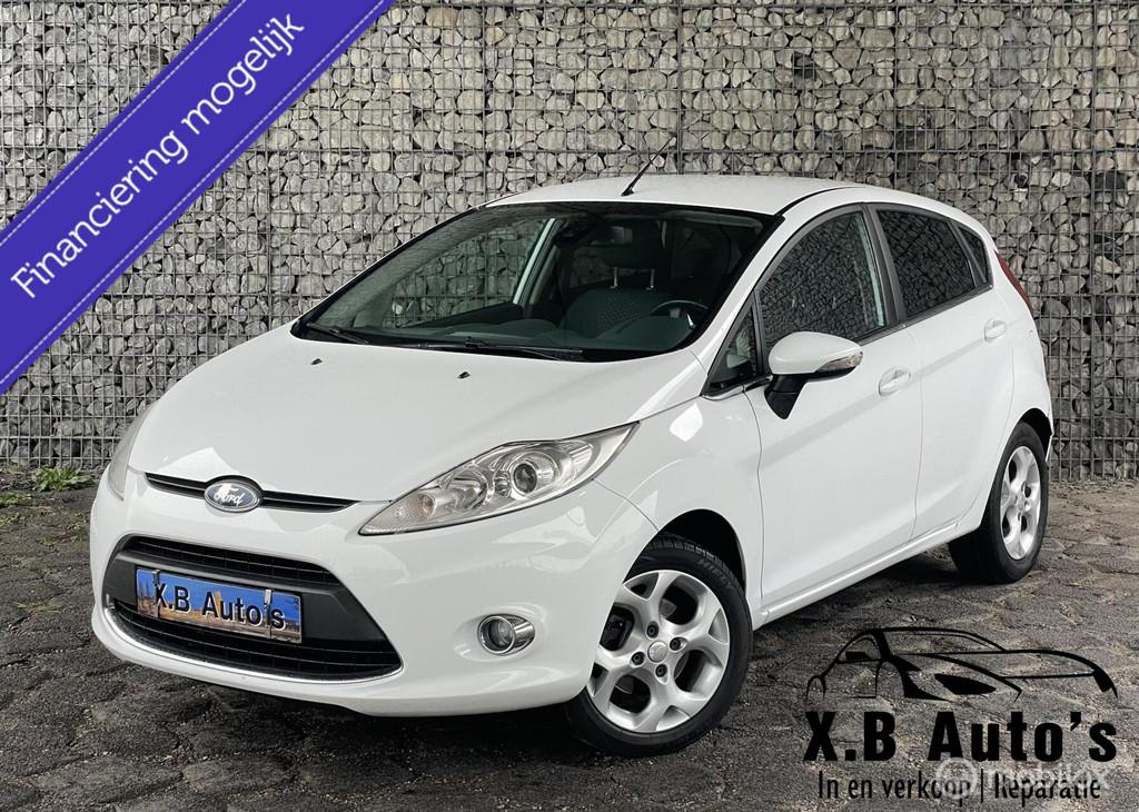 Ford Fiesta 1.25 Titanium|AIRCO|KEYLESS|APK 2027, Auto's, Stof, 82 pk, Wit, Bedrijf