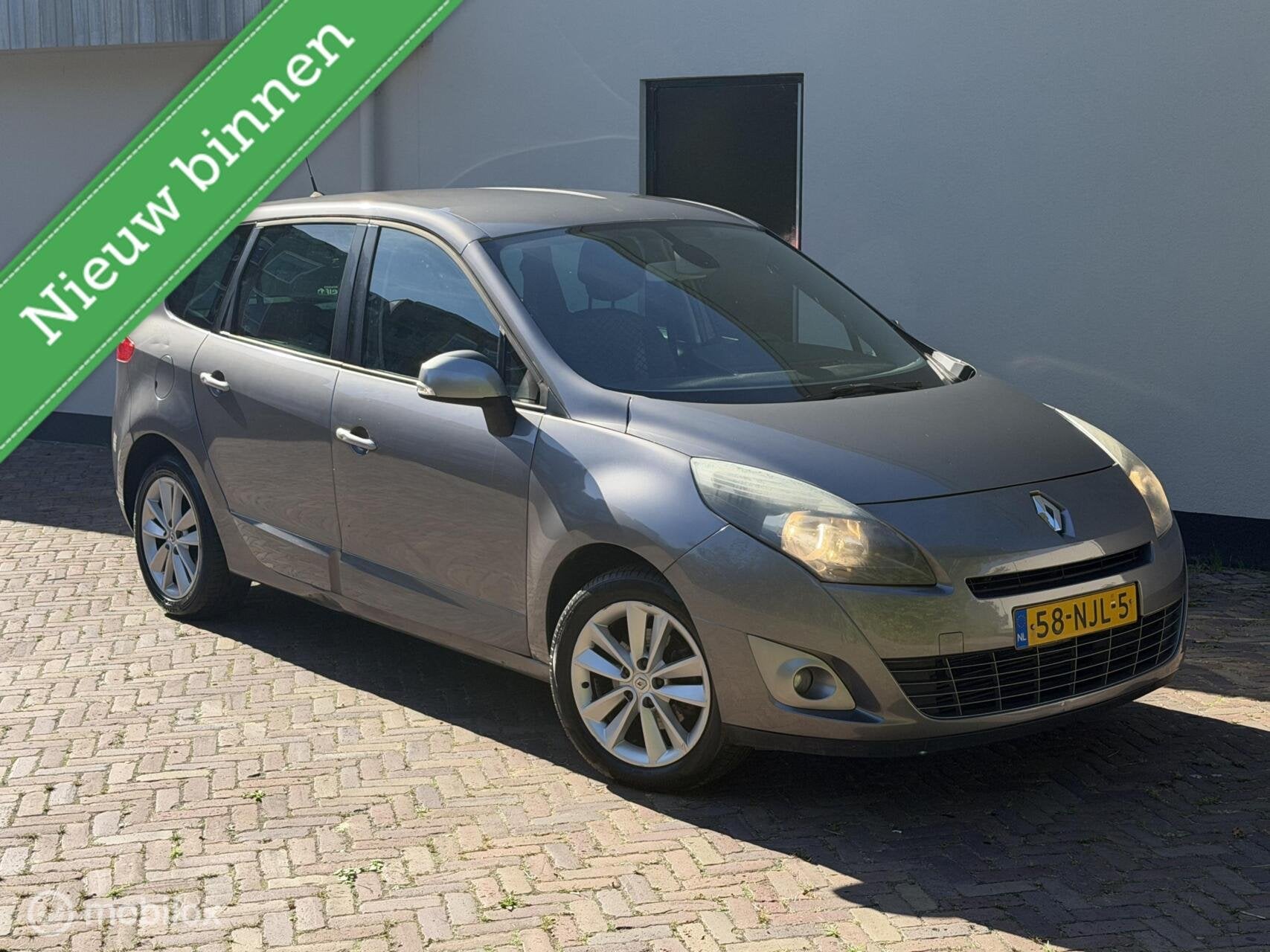 Renault Scénic TCe | Navigatie | Trekhaak | Climate Control, Voorwielaandrijving, Gebruikt, 4 cilinders, Handgeschakeld
