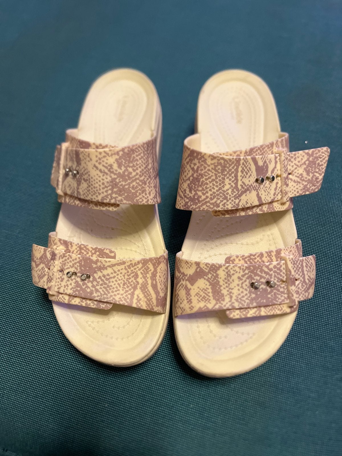 Stijlvolle sandalen met slangenprint - Maat 40, Kleding | Dames, Ophalen of Verzenden, Zo goed als nieuw, Overige kleuren, Sandalen of Muiltjes