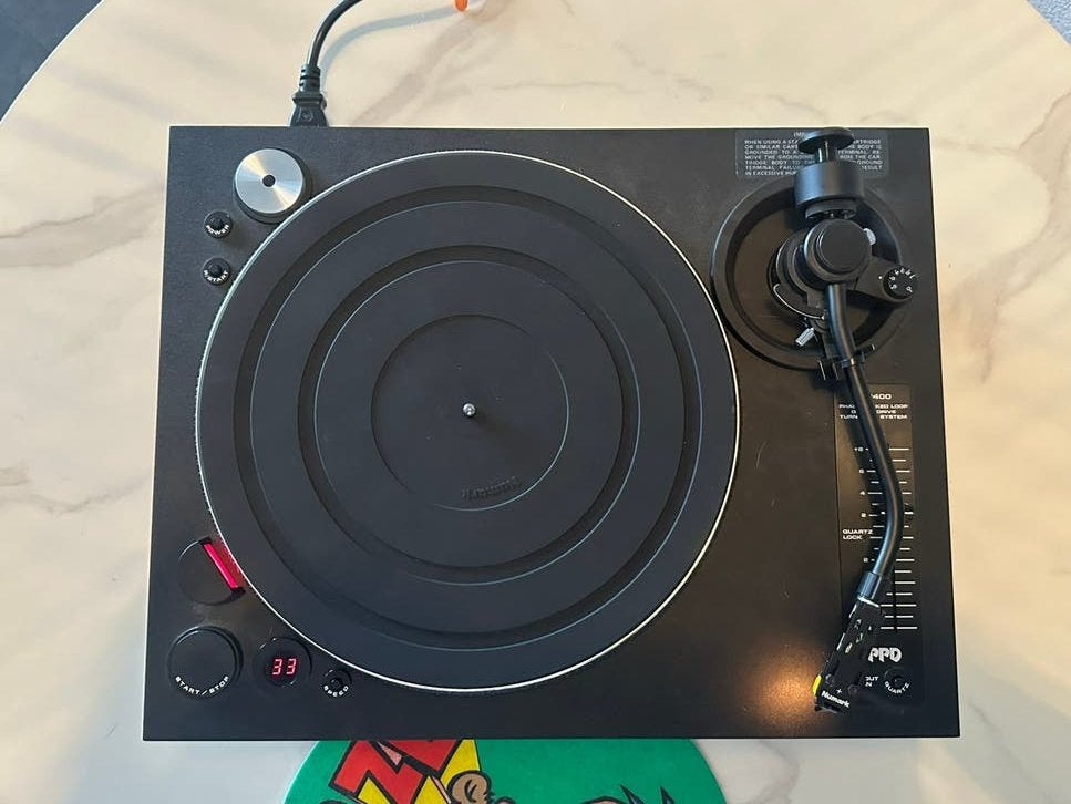 Numark TT2400 Direct Drive platenspeler + Doos & Opbergdoos, Ophalen of Verzenden, Nieuw, Audio