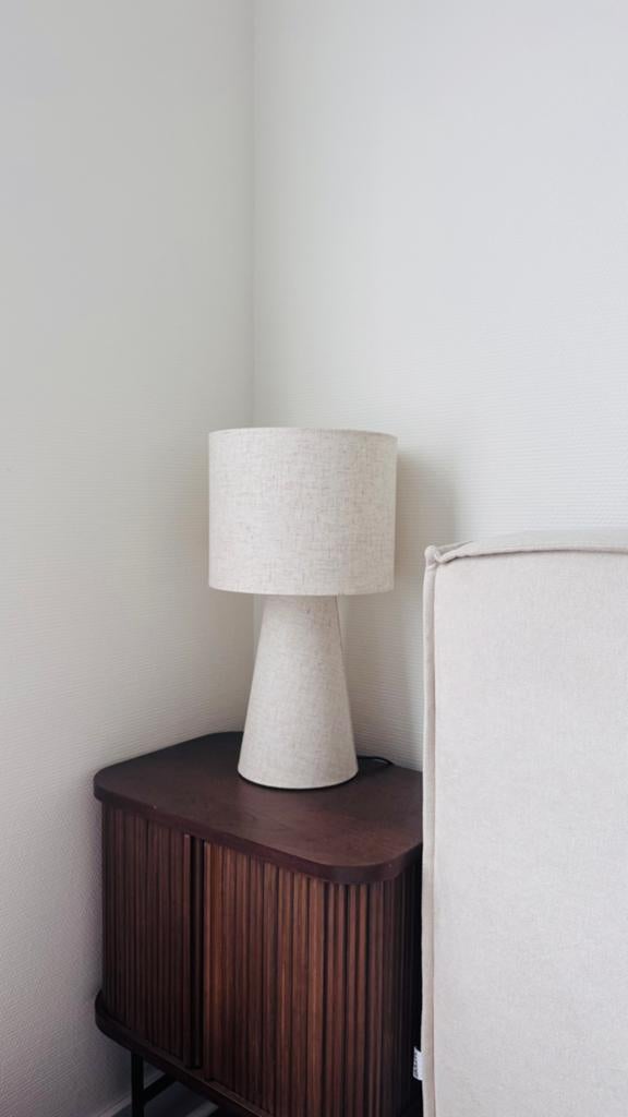 Tafellamp / nachtkastlamp beige linnen Agir Kwantum 2x, Ophalen of Verzenden, Zo goed als nieuw, Minder dan 50 cm