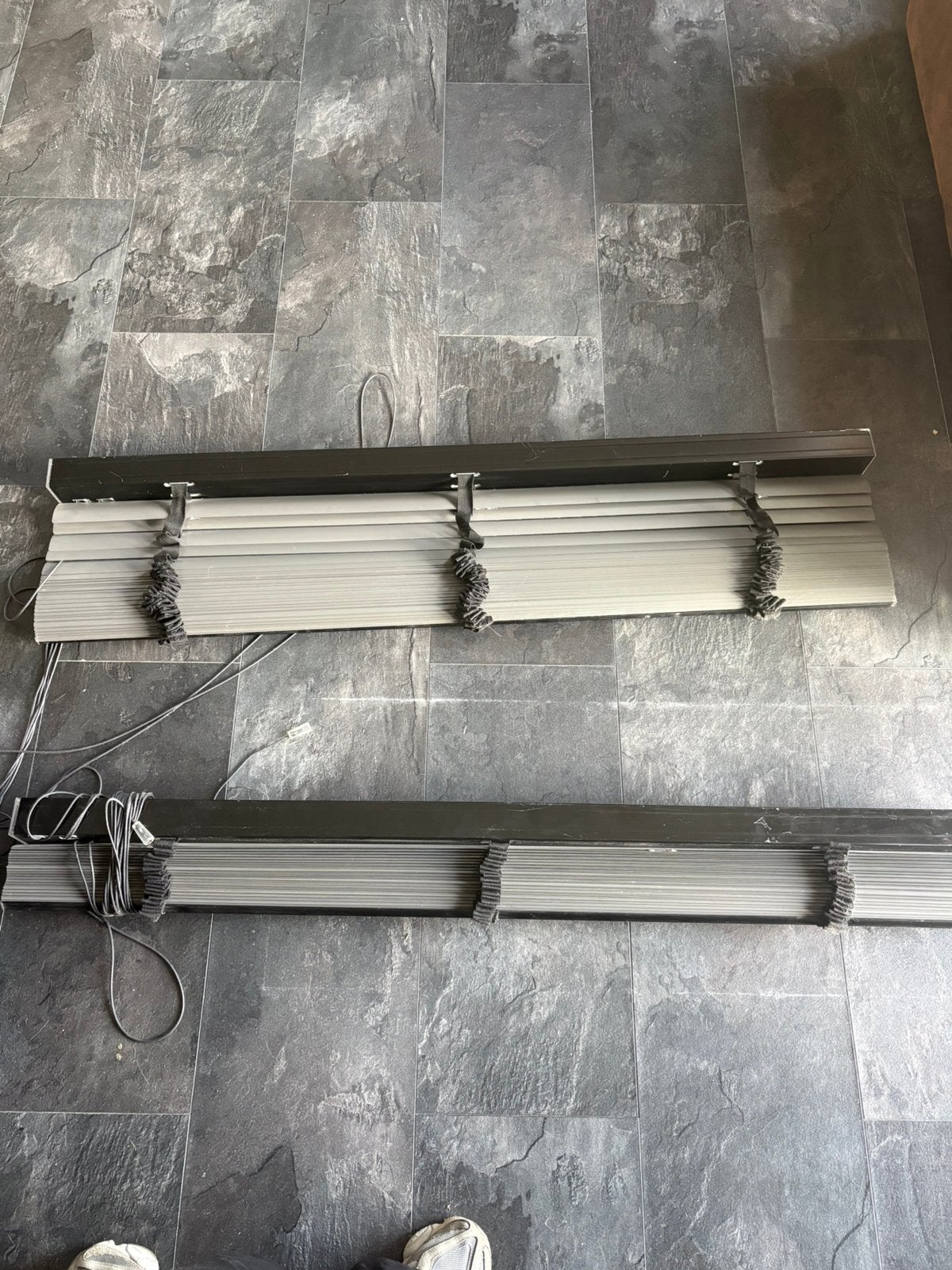 Set van 2 brede aluminium jaloezieën met ladderband 130 x160, Jaloezie, Ophalen of Verzenden, Zo goed als nieuw, Ladderband