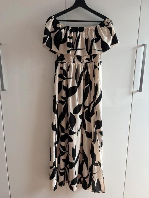 maxijurk / lange jurk Off shoulder met split 36/S, Kleding | Dames, Beige, Ophalen of Verzenden, Zo goed als nieuw, Maat 36 (S)