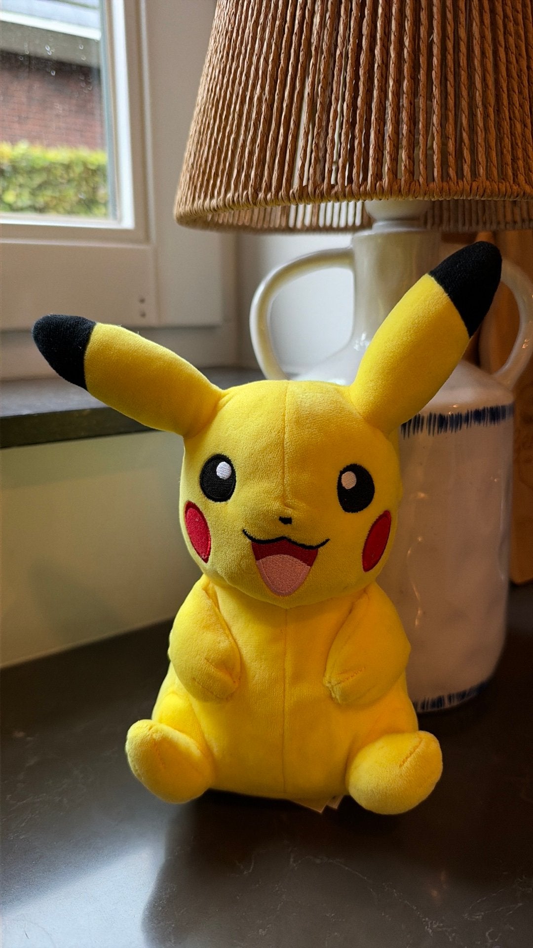 Picachu knuffel, Geel, Overige typen, Ophalen of Verzenden, Zo goed als nieuw