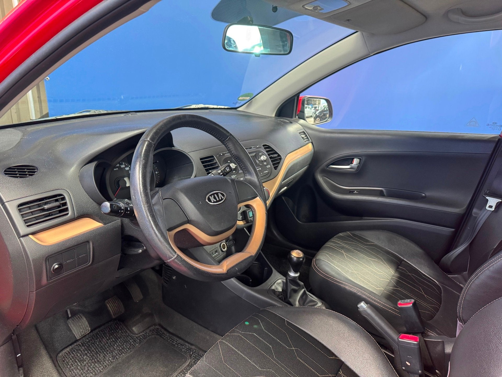 Foto 13 van Kia Picanto 1.0 CVVT Comfort Pack Airco-5DRS Nieuwe APK