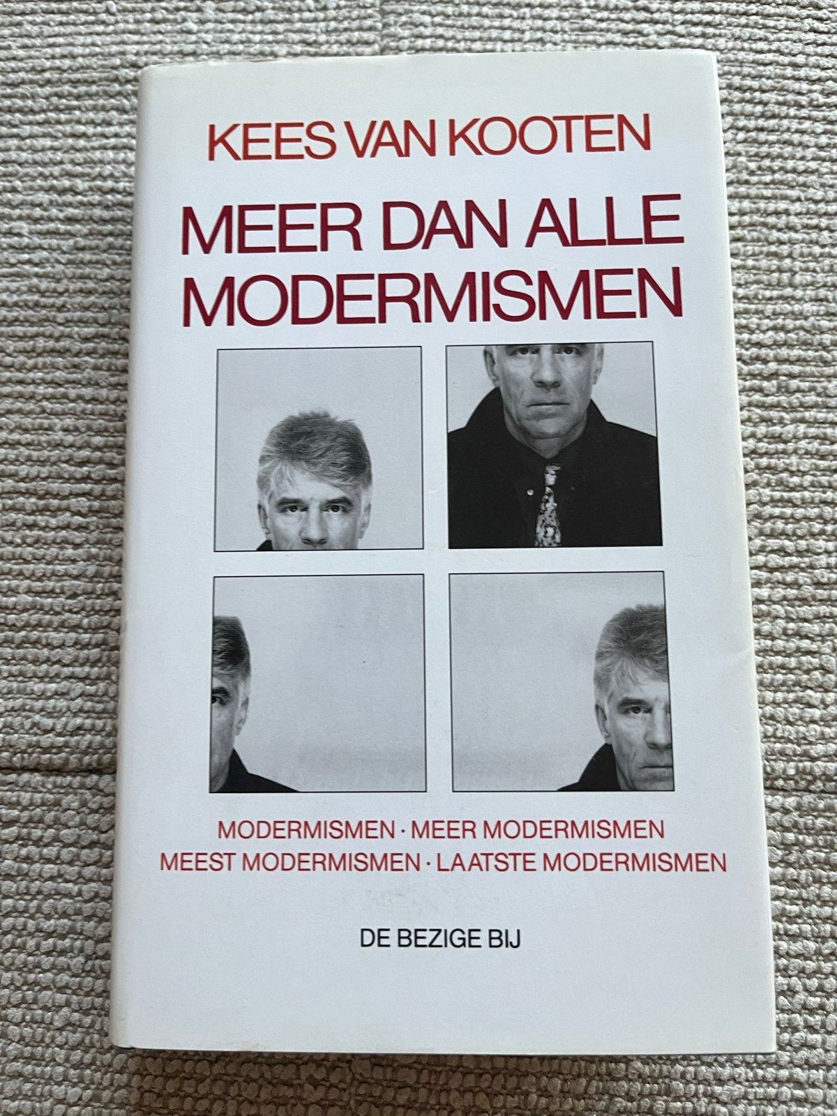Kees van Kooten - Meer dan alle modernismen, Ophalen of Verzenden, Zo goed als nieuw, Nederland