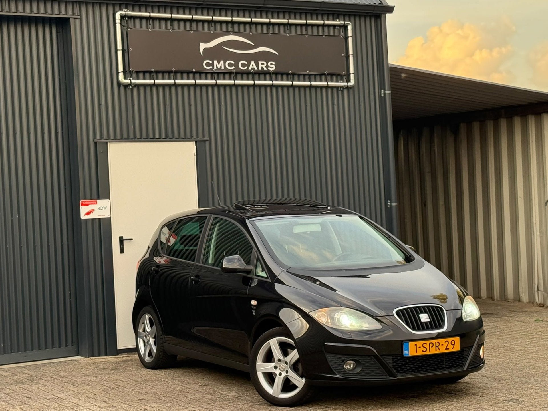 Seat Altea 1.2 TSI Businessline High DAKJE!WEINIGKMS!APK9-27, Voorwielaandrijving, Gebruikt, 4 cilinders, Zwart