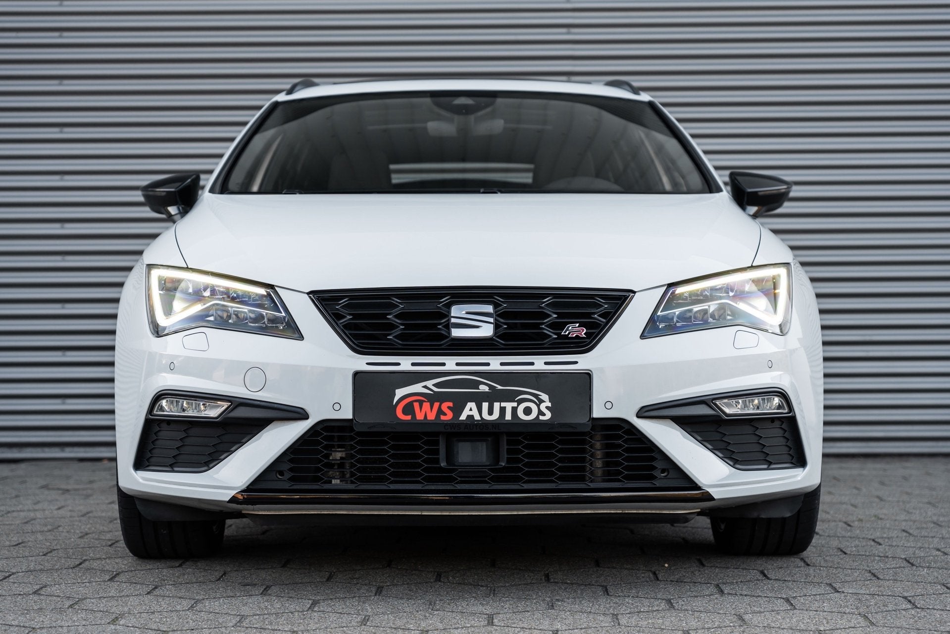 SEAT Leon ST 1.5 TSI FR Ultimate Edition Black VIRTUAL*ACC*D, Dealer onderhouden, Zwart, 4 cilinders, Leon