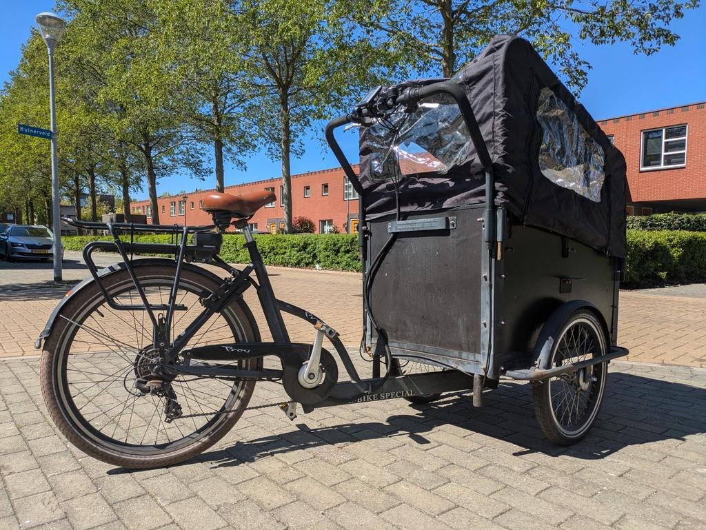 Troy Bakfiets - Elektrisch met Huif, Fietsen en Brommers, Fietsen | Bakfietsen, Ophalen of Verzenden, Zo goed als nieuw, 4 kinderen of meer