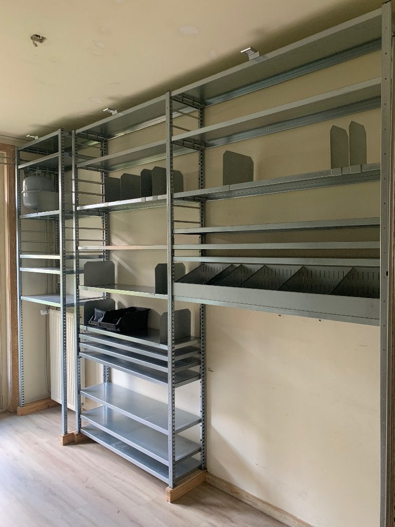 Stellingkast 30cm diep x 250cm hoog, Ophalen, Zo goed als nieuw